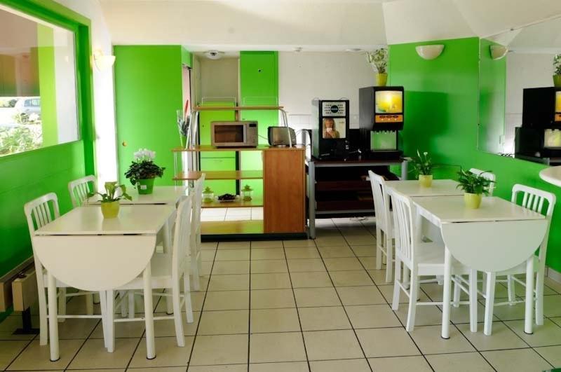 Lemon Hotel Avignon Rochefort Bagian luar foto