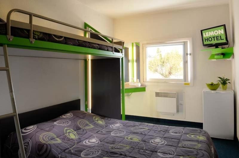 Lemon Hotel Avignon Rochefort Ruang foto