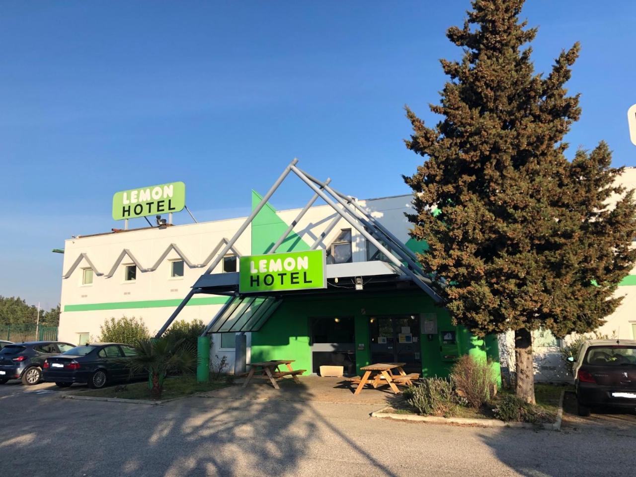 Lemon Hotel Avignon Rochefort Bagian luar foto